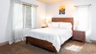 Kanab Family Home with Red Rock Views & Private Backyard - 9