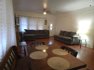 Vintage House - Irving - 5