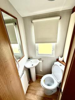3 Bedroom 8 birth Caravan - Sand Le Mere - Tunstall - 6
