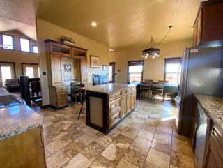 Kanab Family Luxury Log Cabin Hot Tub Pets OK - Kanab - 2