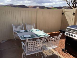 Spacious Modern Family Townhome Close to Downtown Kanab - 7