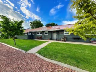 Family Home Walking distance to downtown Kanab Sleeps 9 - Kanab - 0