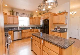 Kanab Family Retreat with Theater & Hot Tub - 1