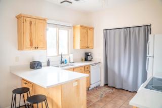 Kanab Family Townhome with Pool and Hot Tub - Kanab - 3