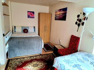 Private room in shared house-N 1 - Nottingham - 2