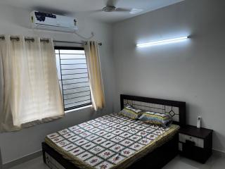 2-3 BHK Furnished Flat with All Home Amenities - Mangalore - 2
