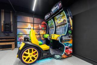ALL INCLUSIVE - SUPER MARIO RETREAT – EPIC GAMING GETAWAY WITH ARCADES, THEMED - Indio - 4