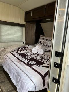 Sleepyheadz Campers and Tents LLC - Bloomington - 1