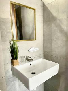 Armadale Residence 3 Bed 2 Bath Apartment - 5