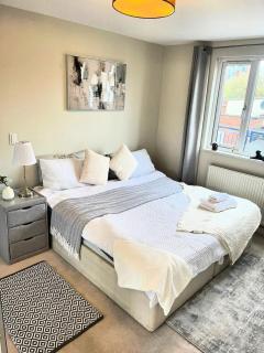 Stylish 1-Bed Flat in Canary Wharf - 8