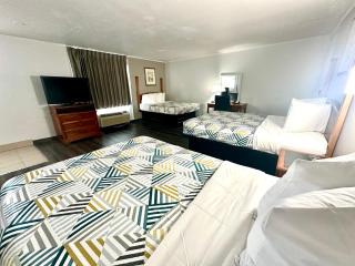 Red Carpet Inn - Stamford - 4