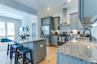 408B The Lynnhaven House Spacious 4 BR Townhouse Walking Distance to the Beach and Boardwalk - 6