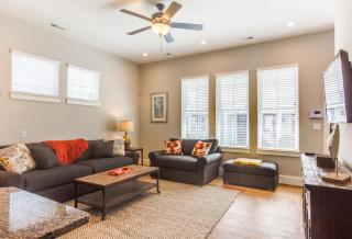 408B The Lynnhaven House Spacious 4 BR Townhouse Walking Distance to the Beach and Boardwalk - 1