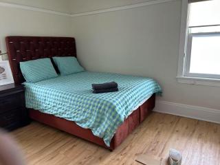 Spacious 17 Guest Stay Yonge St Richmond Hill Prime Location - Richmond Hill - 7