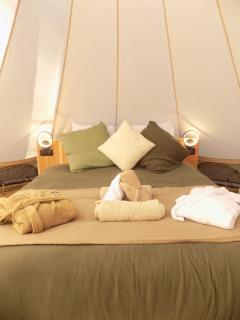 Tente luxe avec jacuzzi vue lac 3 - Le Vigeant - 7