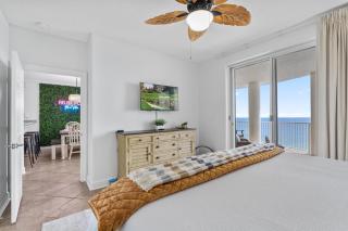Beachfront Bliss at Ocean Ritz! 3BR 3BA! Sleeps 101 by Dolce Vita Getaways - Panama City Beach - 3