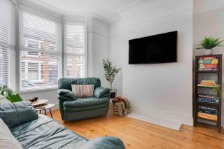 Spacious 4-bed Nearby Sefton Park Sleeps 8 - Liverpool - 9