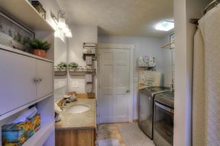 Beautiful Spacious & Well-Stocked Downtown Home - Rangeley - 3