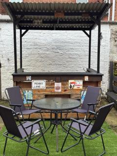 Excellent, comfortable location to visit Belfast - 9