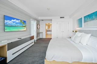 Oceanfront Ritz-Carlton 1 Bedroom Luxury Residence - 2