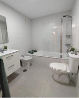 Habitacion Familiar Lovely Sevilla con baño compartido - Camas - 8
