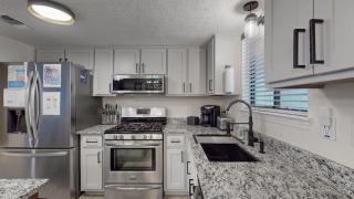 Gulf Highlands Coastal Retreat,11Pools, Pickleball - Panama City Beach - 3