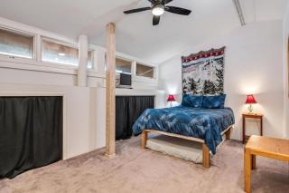 Downtown Vail Village Perfect Location Fireplace - 5