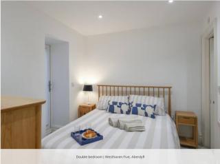 Westhaven 5 Beachfront Luxury-free Parking Permit - 1