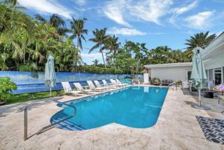 Seabreeze - 6BR Pool and Steps to Beach - Fort Lauderdale - 1