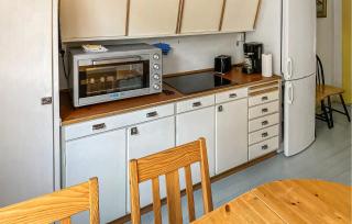 Nice Apartment In Mantorp With Kitchen - 4
