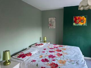 Affordable Relaxing Comfy Double Room in a Shared House - Rowhedge - 1