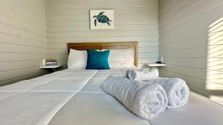 Mins to Beach 2 Bdrm Sleeps up to 6 - New Listing! - Bolivar Peninsula - 6