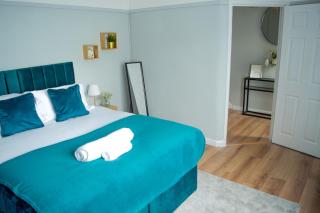 Stylish 4-Bedroom Getaway Free Parking - Ealing - 9