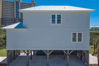 Azure Horizon Beachfront Charm in Gulf Shores - Gulf Shores - 7