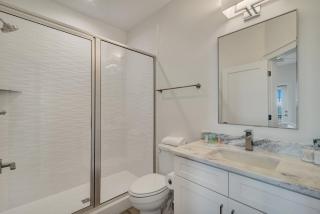 Azure Horizon Beachfront Charm in Gulf Shores - Gulf Shores - 2
