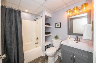 EnglishPrairieBnB - 8 Bedrooms - 4 Bathrooms - 4