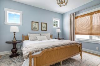 Blue Hill Cottage - 9
