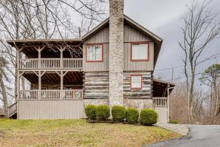 Spacious Gatlinburg Cabin with Hot Tub and Game Room! - Gatlinburg - 8