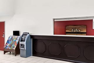 Red Lion Inn & Suites Saint Louis - 9