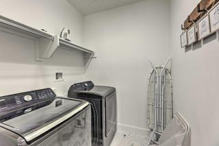 Agave Luxe Home - 8 Mi to Downtown - 3