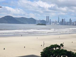 APT 401 Frente Mar Roda Gigante 3 quartos - 1