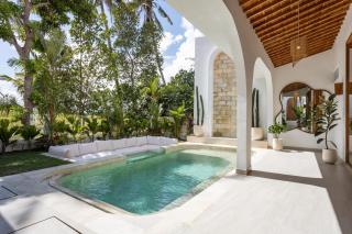 Luxurious 2BR Pool Villa, Scenic Rice Field Views - Lumora Villa Seseh - - 0