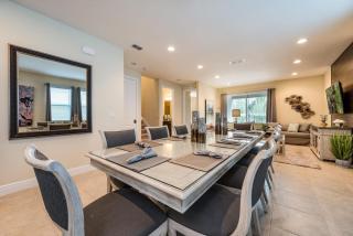 Elegant 8BR Encore Resort Pool w Spa GameRoom Single Family - 2