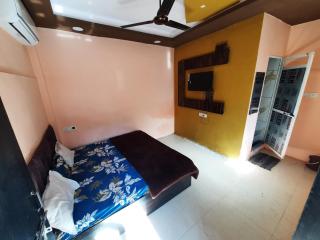 Mrityunjay Yatri Niwas Full Air Conditioning Near Mahakaleshwar Jyotirlinga Temple and Ujjain Junction Railway Station - 4