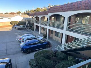 Valley Inn - 4