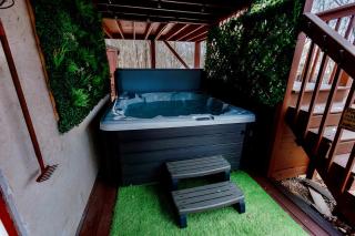 Poconos Getaway with Hot Tub-Close to Attractions, Perfect for Family &Friends! - Blakeslee - 6
