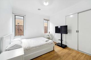 Spacious 7BR Home in Clyde - Ideal for Groups - 5