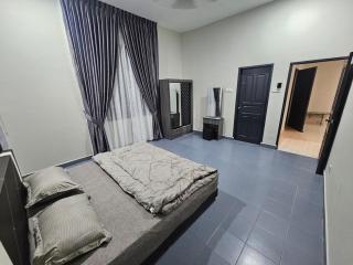 2nd floor of a Bunglow House at Nong Chik, JB - Johor Bahru - 6