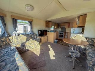 Lovely 8 Berth Caravan At Southview Holiday Park Ref 33082F - Skegness - 1