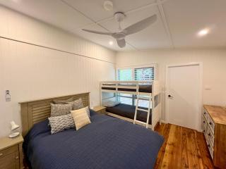 Alexander's Cottage, Pebbly Beach - 1